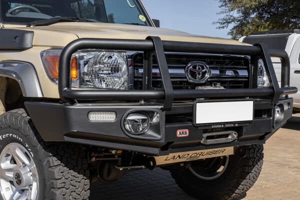 Toyota Land Cruiser 79 Series - ARB Summit Bull Bar