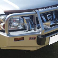 ARB Deluxe Bull Bar - Nissan Navara D22 2002-2005