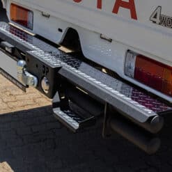 Toyota Land Cruiser 2.8 - ARB Deluxe Bull Bar, Desert Spots, Desert Rear Bar